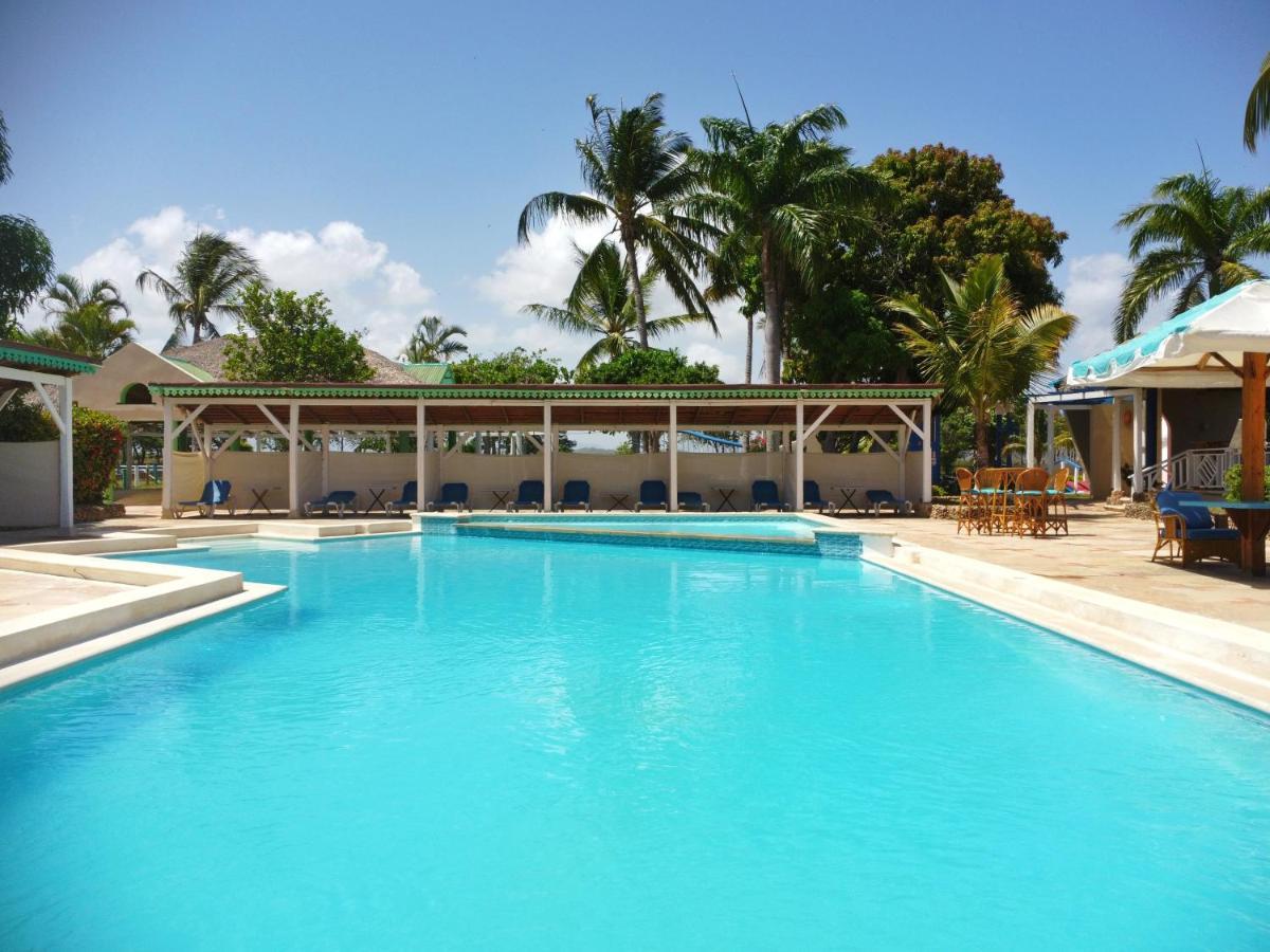 Puerto Blanco Marina & Hotel Puerto de Puerto de Luperon Exterior foto